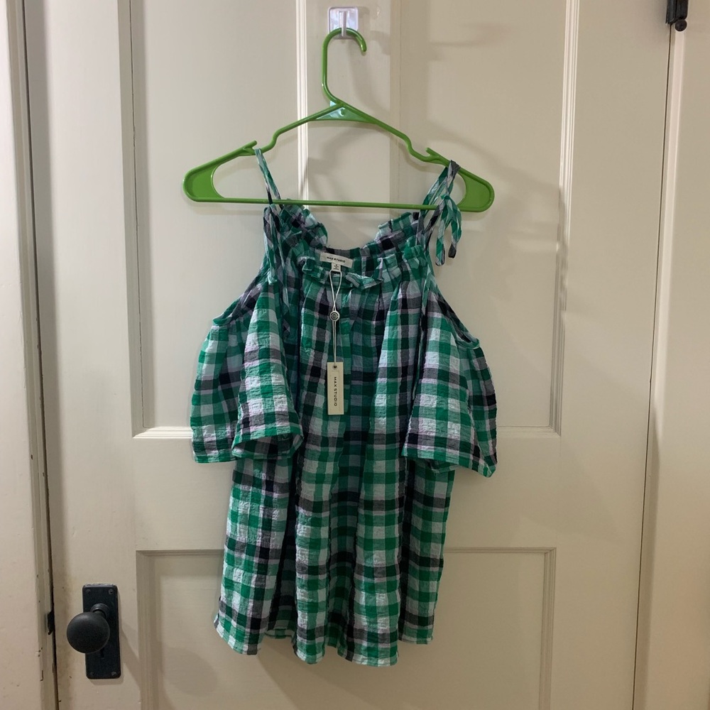 Max Studio summer top